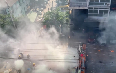 Kerusuhan Myanmar, Relawan Palang Merah Terluka