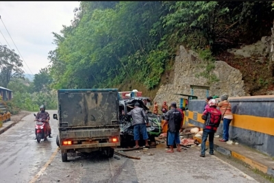 Kecelakaan di Atas Jembatan, Dua Sopir Pendarahan