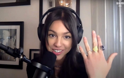 Olivia Rodrigo Senang Mendapat Cincin dari Swift