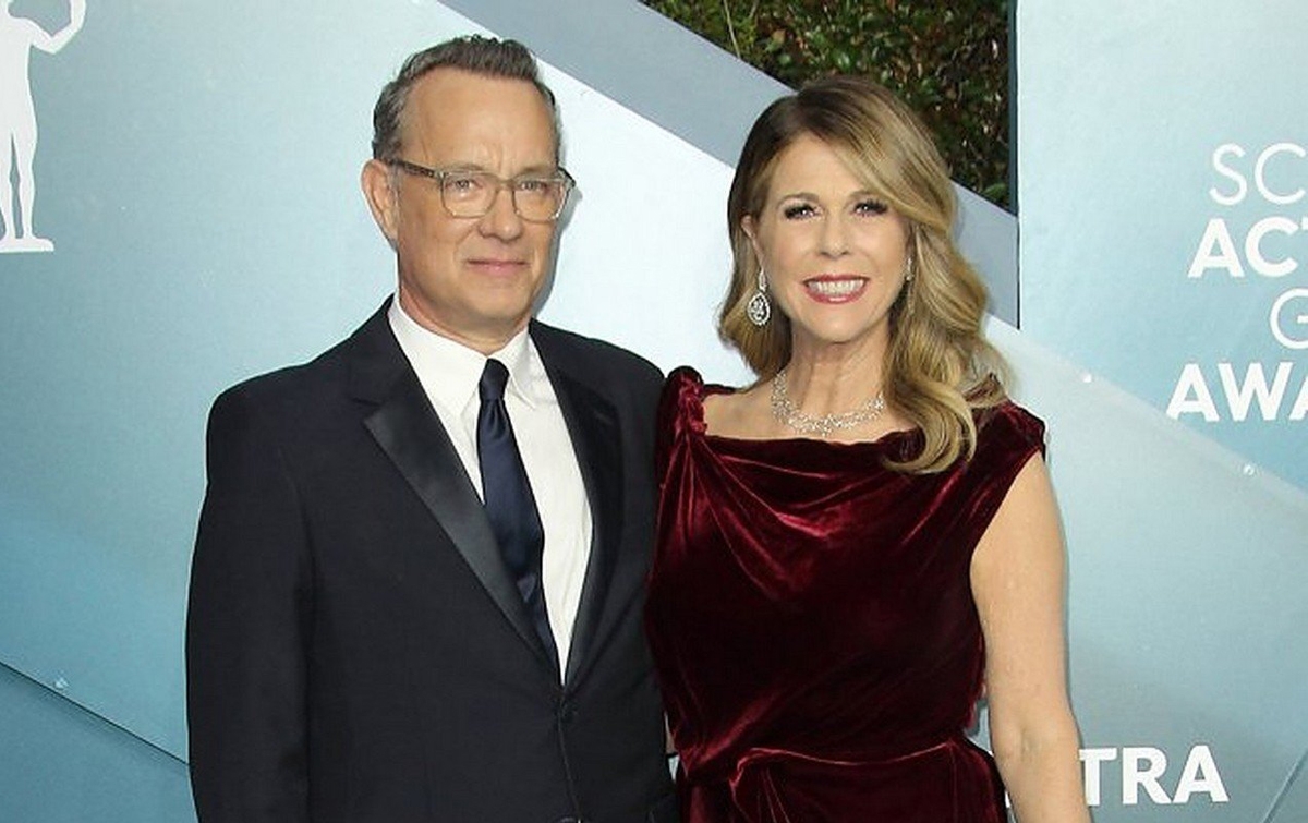 Rita Wilson dan Tom Hanks Belum Terima Vaksin