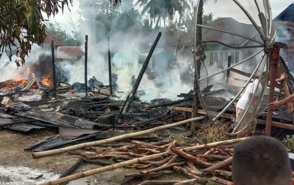 3 Rumah di Desa Aek Bayur Paluta Hangus Terbakar