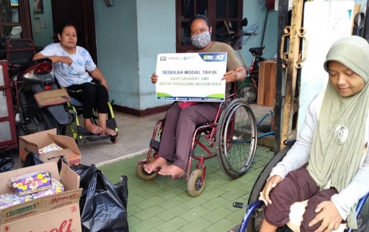 Wakaf Modal Usaha Bantu Komunitas Difabel Raih Penghasilan