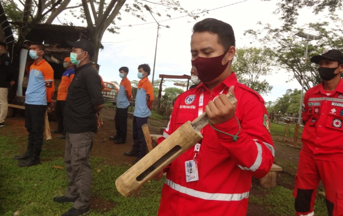 Relawan Siaga Bencana Pukul Kentungan Peringati HKB 2021