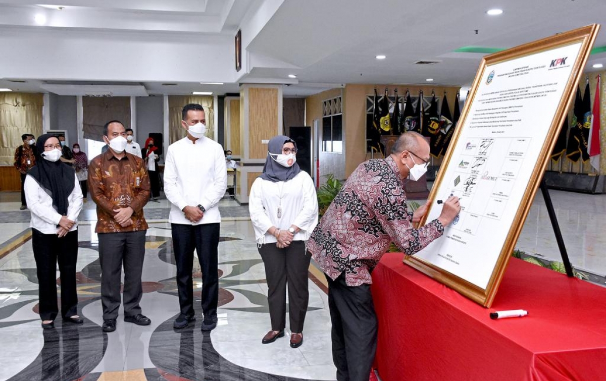 Wujudkan Tata Kelola Baik, BUMD Pemprov Sumut Tandatangani Komitmen dengan KPK