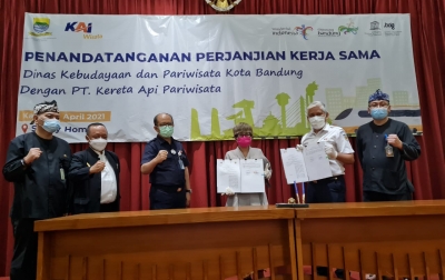 KAI Wisata Tandatangani Kerja Sama Disbudpar Bandung