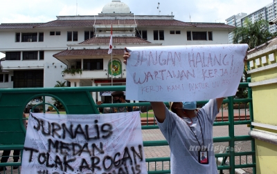 Foto: Jurnalis Kota Medan Menolak Arogansi