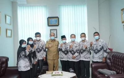 Vaksinasi Covid-19 Syarat Memulai Pembelajaran Tatap Muka di Sekolah