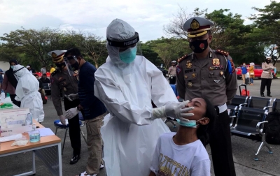 Penumpang Bus di Terminal Batoh Banda Aceh Dites Antigen