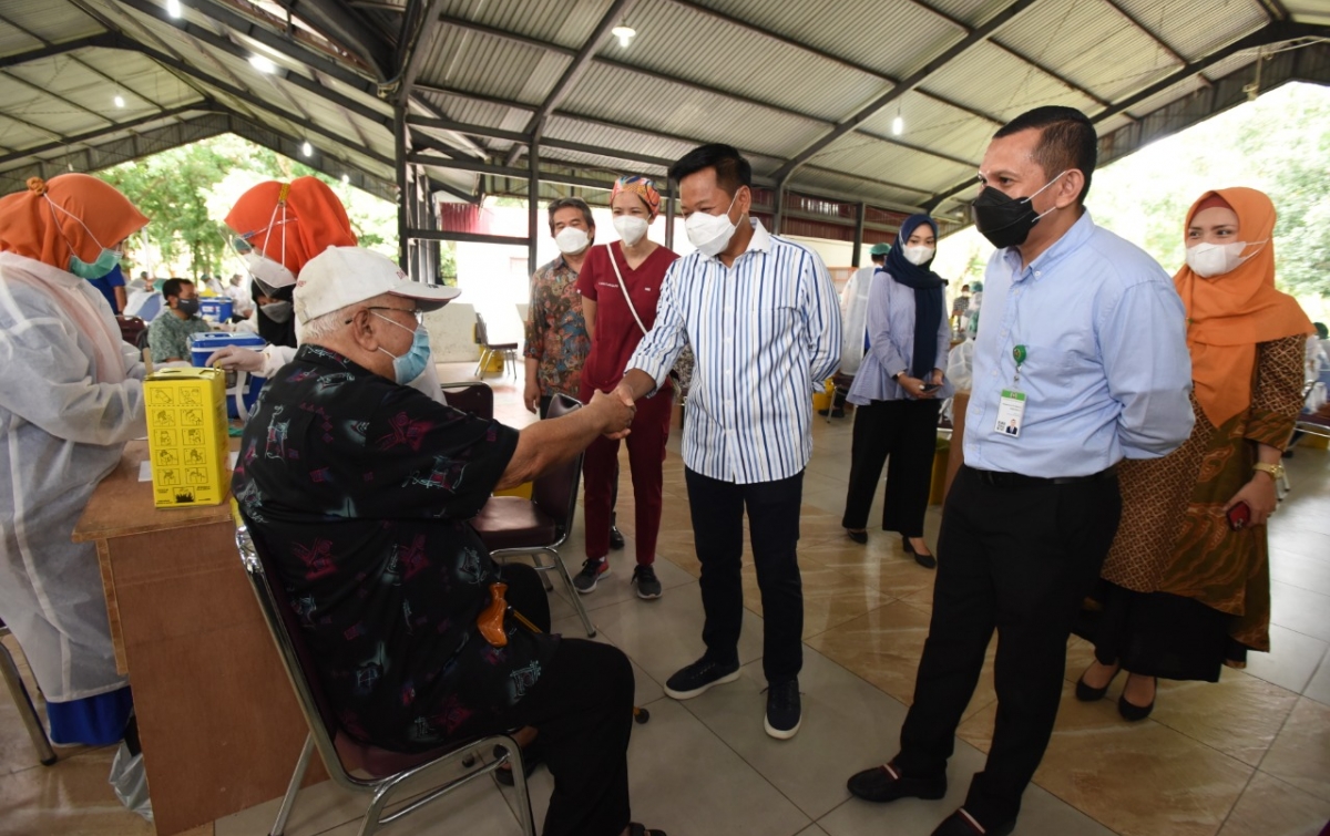 USU Sukses Vaksinasi Tahap II, Rektor Muryanto Amin: Perkuliahan Tatap Muka Digelar Hybrid
