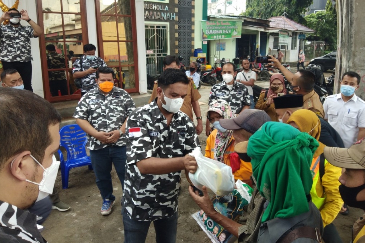 BAPERA Sumut Bagikan 500 Paket Sembako di Kelurahan Aur