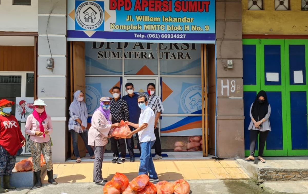 DPD APERSI Sumut Berbagi Sembako dan Takjil