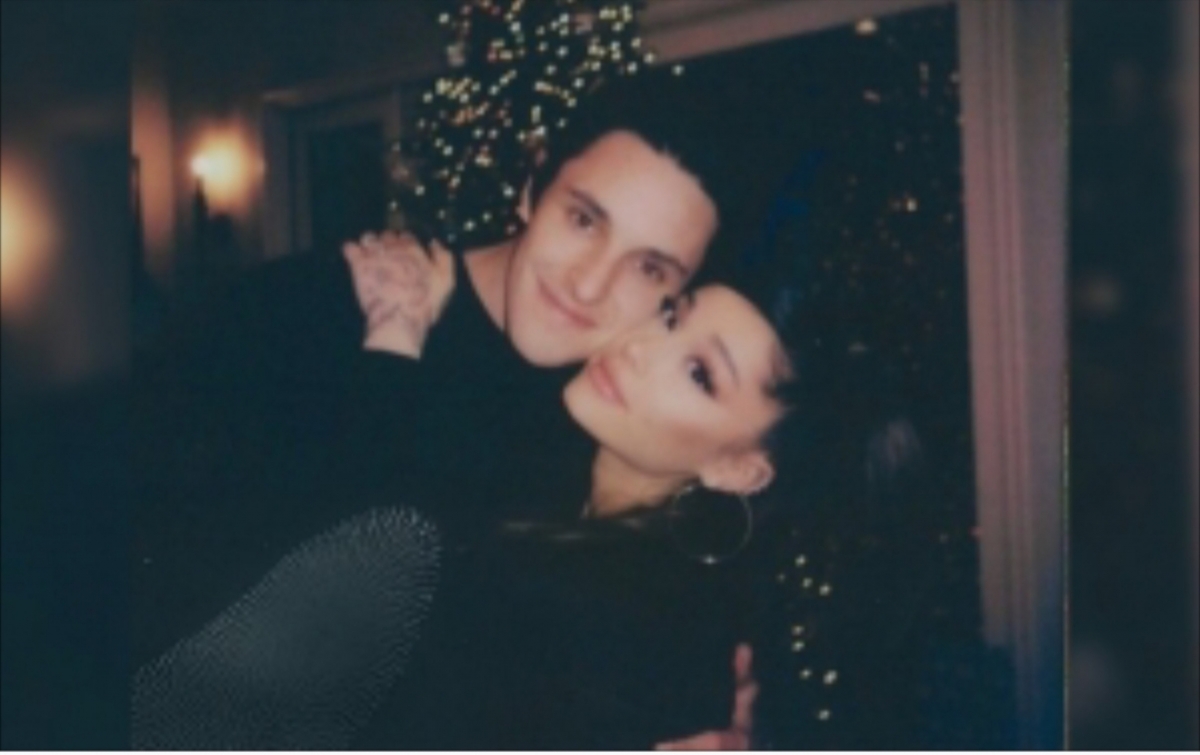 Ariana Grande Menikah dengan Dalton Gomez - Hiburan ...