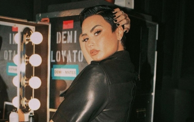 Ikuti Vaksinasi, Demi Lovato Ingin Bebas dari Corona