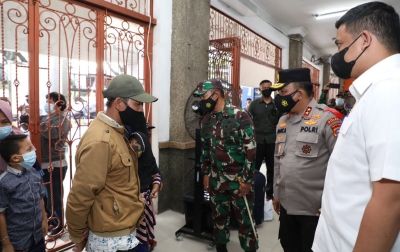 Irjen Panca Simanjuntak Cek Prokes di Stasiun Kereta Api