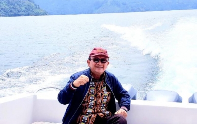 RE Nainggolan: Polemik Gubsu dan Walikota Dinamika Bapak Anak
