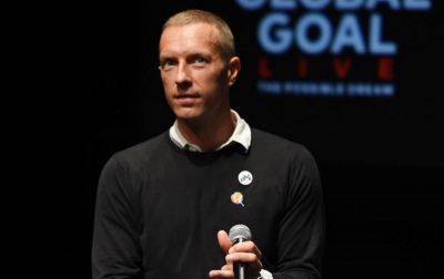 Chris Martin Pernah Dituduh Mencuri Uang dari Mesin Kasir