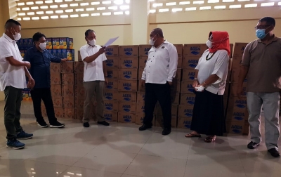 PWI Bagikan 750 Bingkisan Lebaran Kepada Anggota
