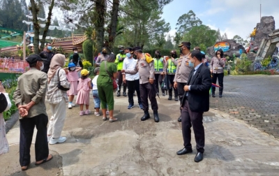 Cegah Penyebaran Covid-19, Kapolda dan Pangdam Tinjau Objek Wisata di Berastagi