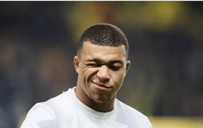 Kylian Mbappe Senang Bertahan di PSG