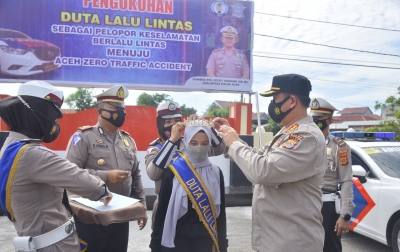 Fotonya Viral di Truk, Cut Rauzha Dilantik Sebagai Duta Lalu Lintas
