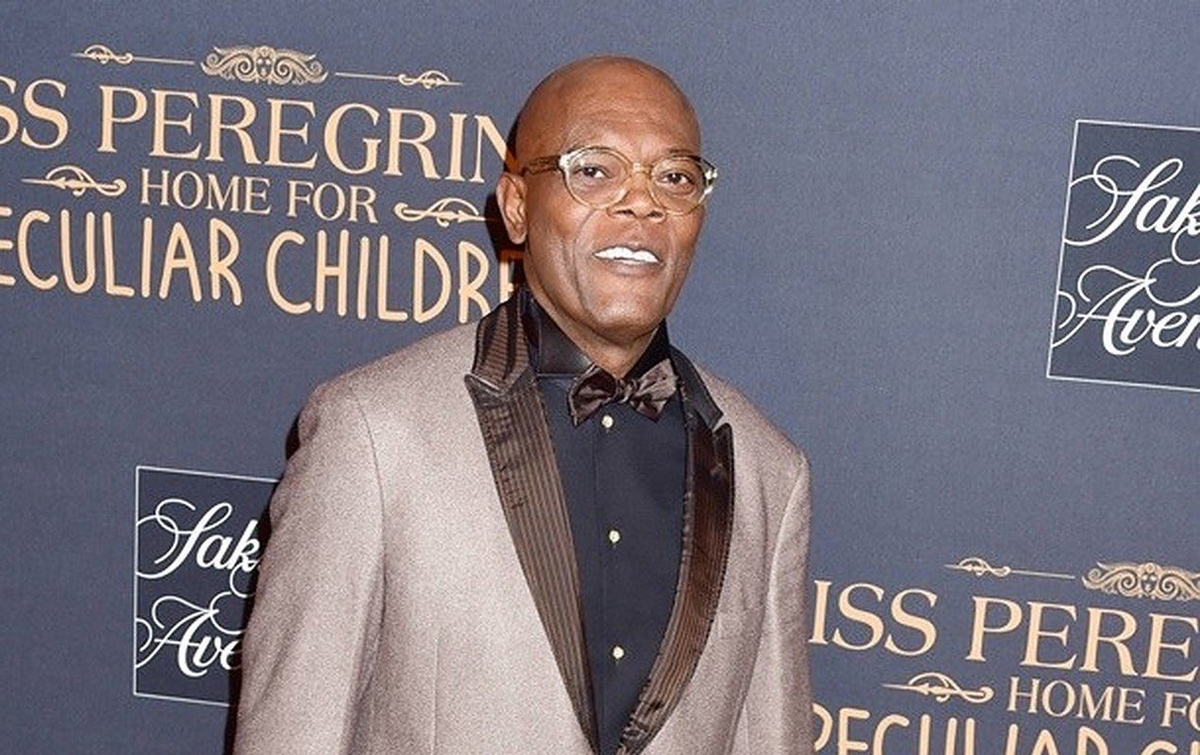 Samuel Leroy Jackson Terima Piala Oscar 2022