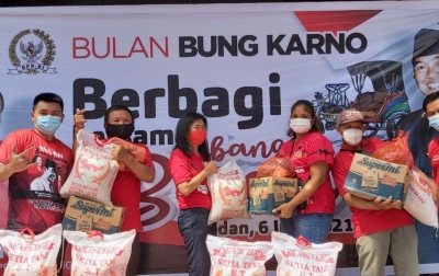 Peringati Hari Lahir Bung Karno, Sofyan Tan Berbagi Kebahagiaan dengan Masyarakat