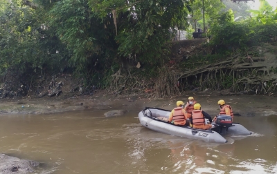 Basarnas Medan Lakukan Penyisiran Sungai Belawan Cari Korban Hanyut