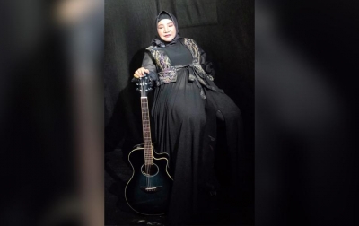 Eva Sey Rampungkan Video Klip Rindu