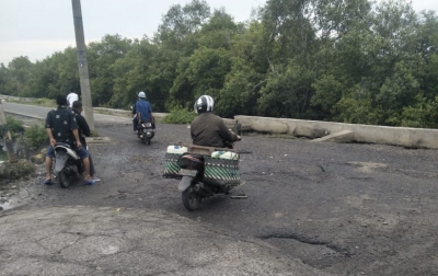 Jaya Saputra Siap Berkolaborasi Perbaiki Jalan Rusak di Sicanang Belawan