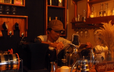 Foto: Warung Kopi di Tengah Pandemi