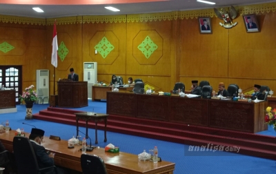 Bupati Aceh Tamiang Jawab Pandapat Para Fraksi