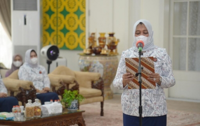 Lantik Pengurus YKI 22 Kabupaten/Kota, Nawal: Segera Buat Program Kerja