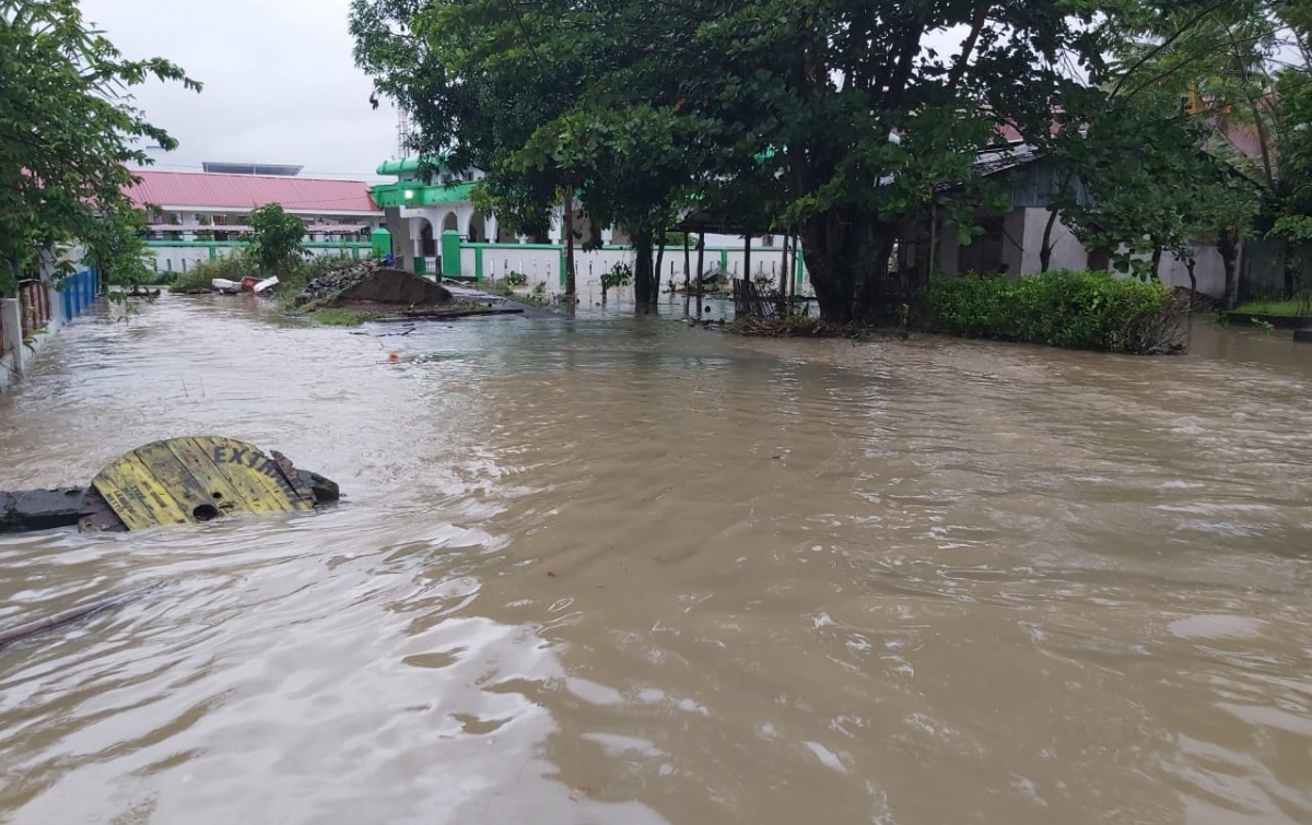 Banjir dan Longsor Landa 3 Kabupaten di Sulsel, 1 Warga Dilaporkan Meninggal Dunia