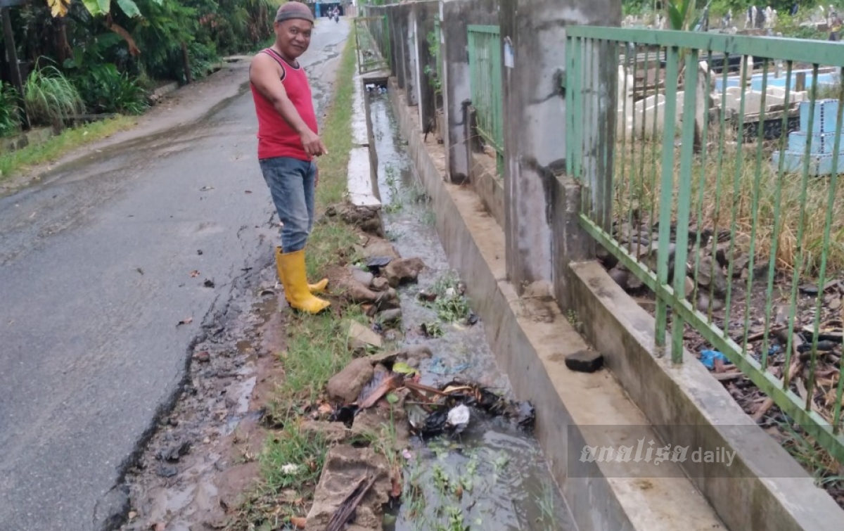 Belum Lama Dibangun, Drainase di Dolok Masihul Sudah Ambruk