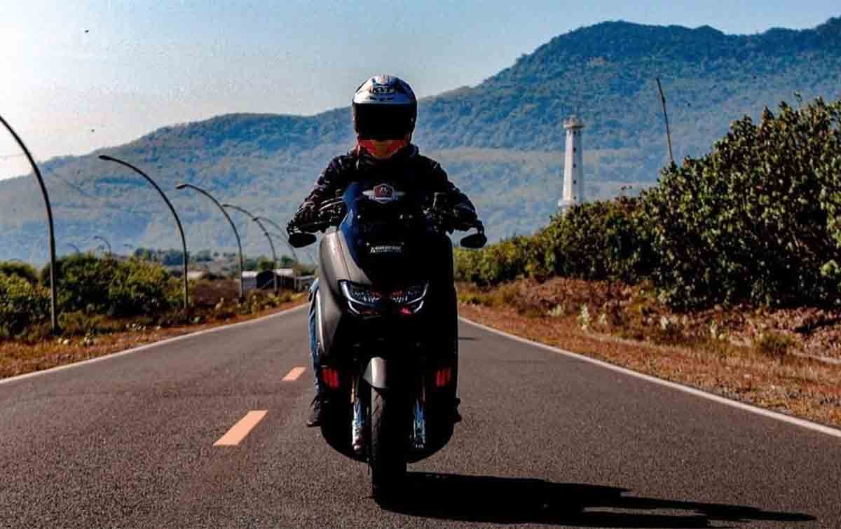 Bimo Berikan Tips Riding Irit Bersama Yamaha All New NMAX 155 Connected