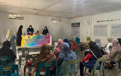 Dosen FEB UMSU Adakan PKM Buat Hand Sanitizer