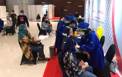 BRI Dukung Kemenkes & OJK Sukseskan Program Vaksinasi Nasional