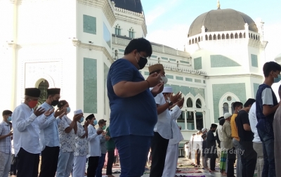 Jamaah yang Salat Ied di Masjid Al-Mahsun Alami Penurunan