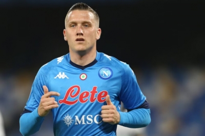 Manchester United Jajaki Komunikasi dengan Agen Zielinski