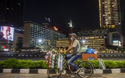 PPKM Level 4 Dilanjutkan, Bantuan Sosial Ditingkatkan