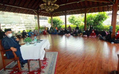 Merasa Miskin Ilmu, Majelis Taklim Khadijah Kembali Diaktifkan