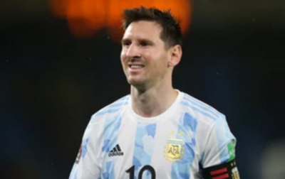 Ayah Messi Masih Mendalami Tawaran dari PSG
