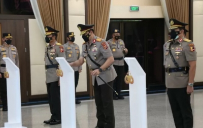 Kapolri Lantik Tiga Pati Polri Dukung Penuntasan Covid-19