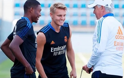 Persaingan Lini Tengah Real Madrid Ketat, Odegaard Terancam