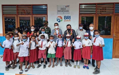 BRI Lanjutkan Renovasi Sekolah Di Tapal Batas Jayapura