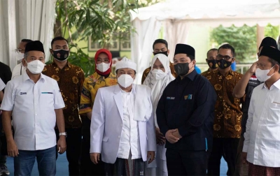 Erick Tohir Apresiasi BRI Percepat Herd Immunity Melalui Vaksinasi 3.000 Santri di Cirebon