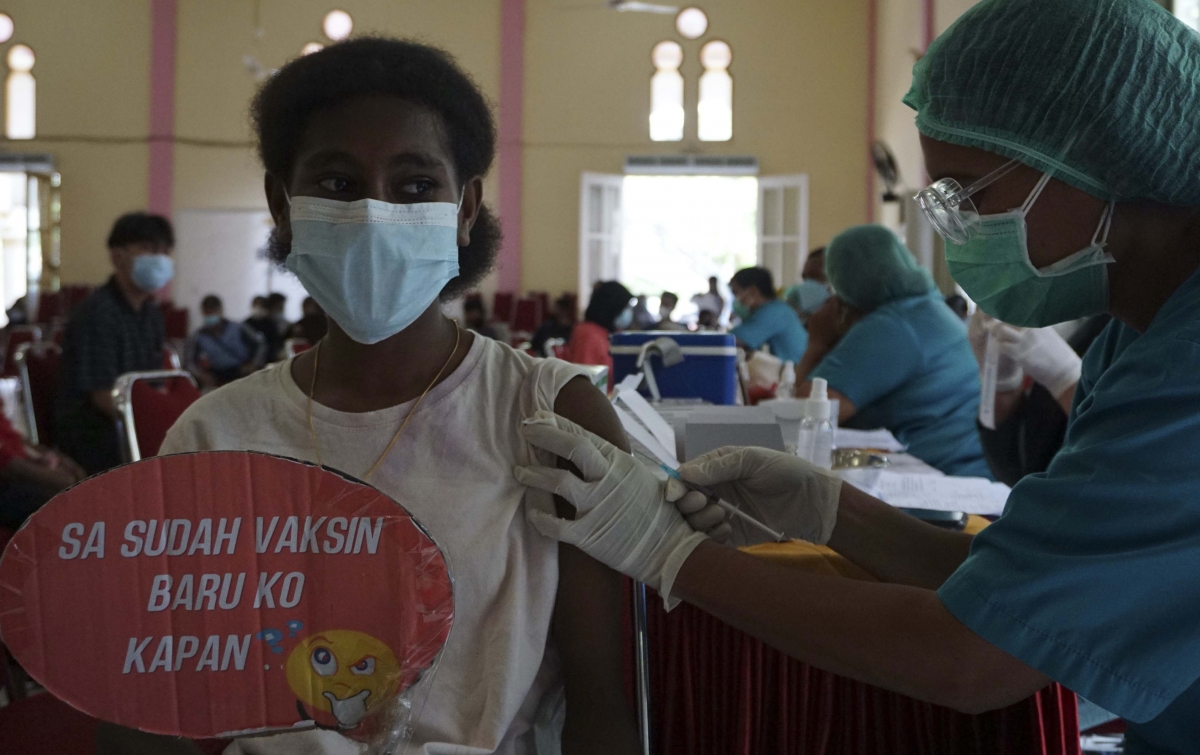 Jokowi Targetkan Angka Vaksinasi Covid-19 Capai 70 Persen pada Akhir Tahun