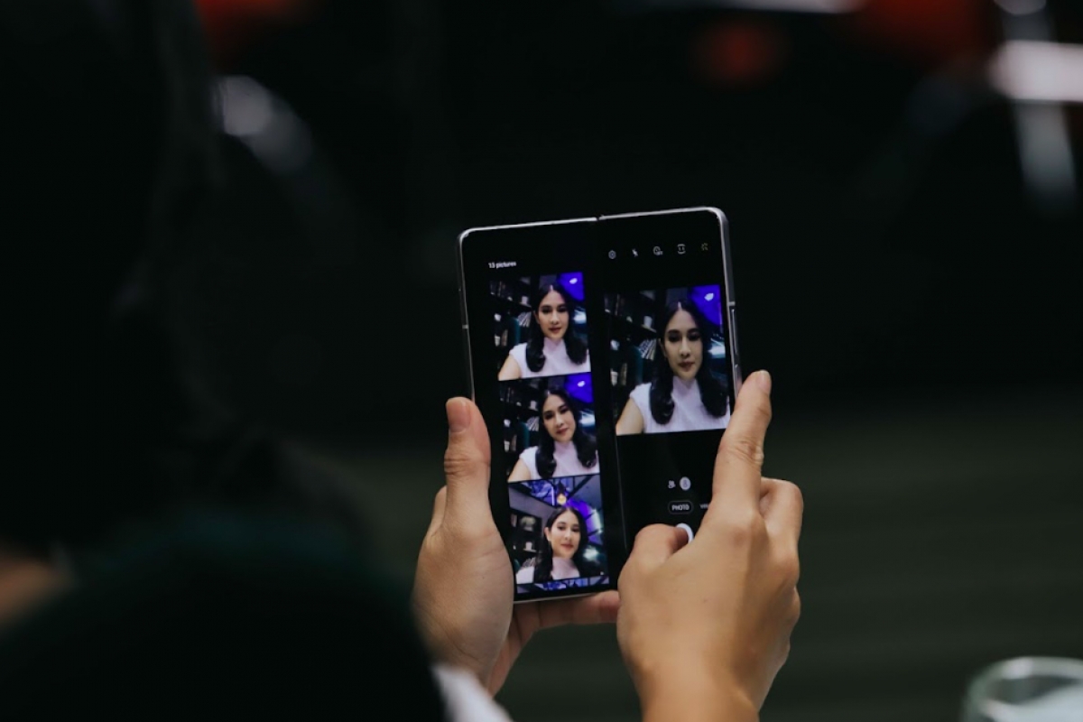 Galaxy Z Fold3 dan Flip3 5G Hadir di Indonesia, Begini Kata Darius Hingga Dian Sastro
