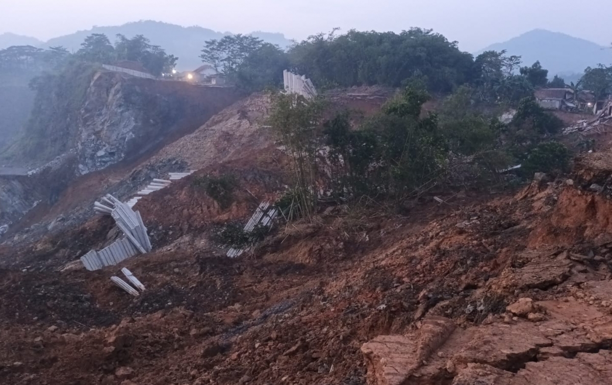 2 Rumah Warga di Kabupaten Bogor Rusak Berat Akibat Tanah Longsor