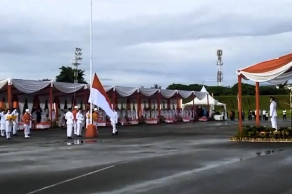 Wagubsu Pimpin Upacara HUT Kemerdekaan RI di Lanud Soewondo
